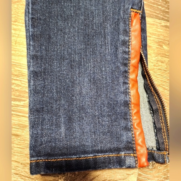 𝅺White House Black Market, Skimmer, Skinny, Size 2 W 29 L 26.5 - Picture 3 of 4